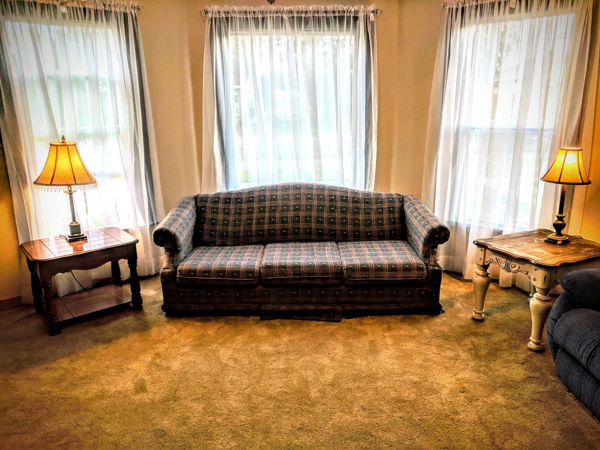 Vintage Cozy Family Home Near National Parks 圣安东尼 外观 照片
