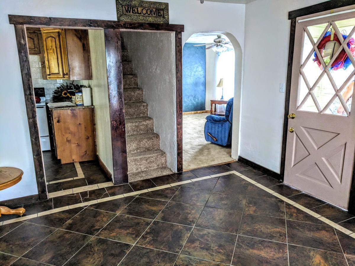 Vintage Cozy Family Home Near National Parks 圣安东尼 外观 照片